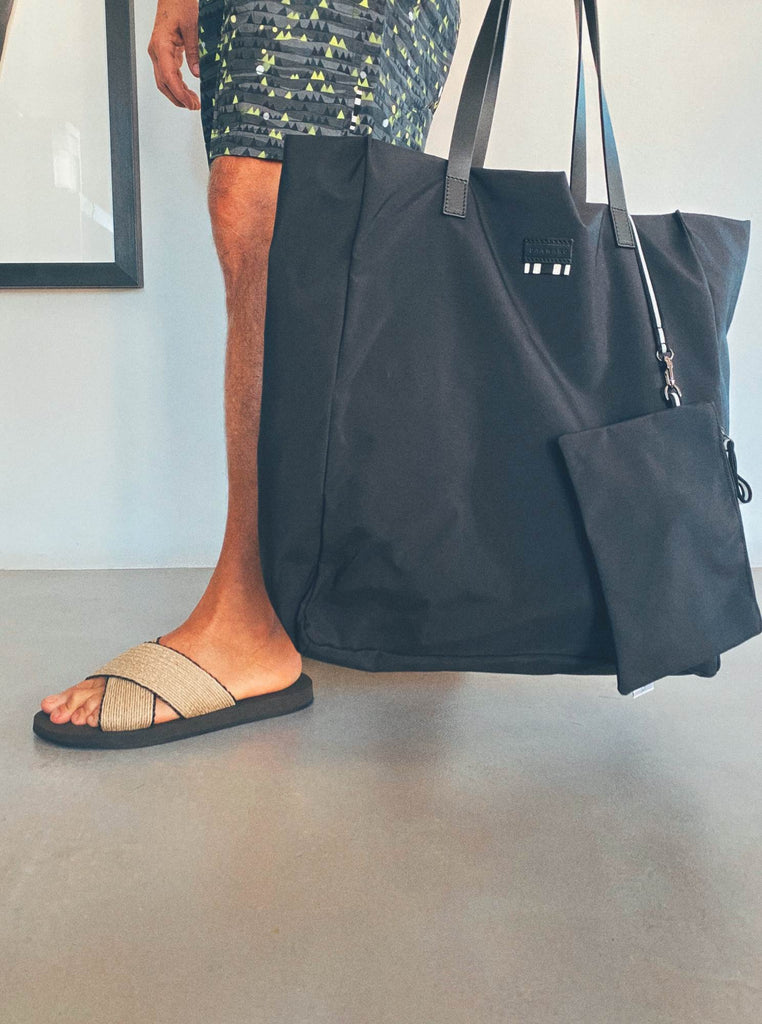 MIDSIZE NYLON TOTE BAG WITH INTERNAL POCHETTE