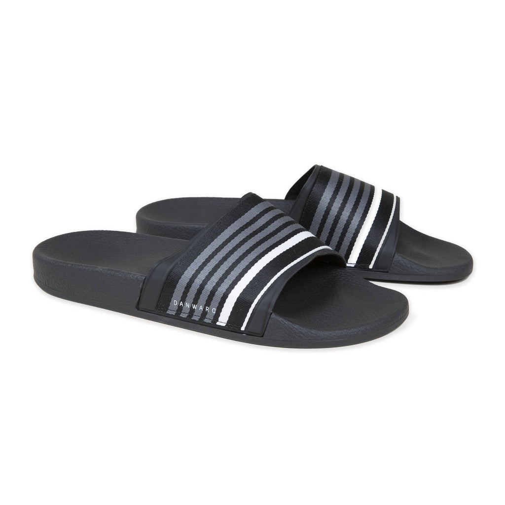POOLSIDE SLIDE WITH WEBBING