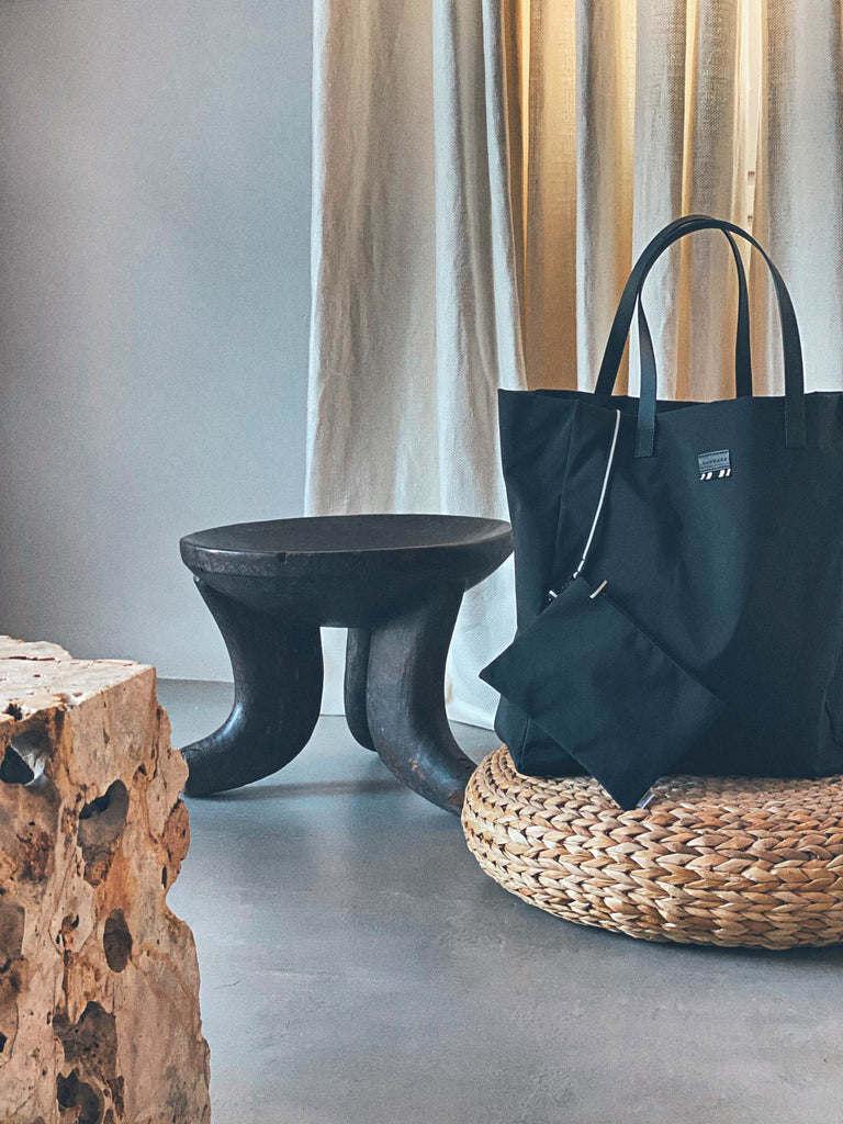 MIDSIZE NYLON TOTE BAG WITH INTERNAL POCHETTE